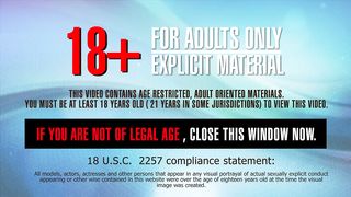 Casual finger-spurting sesh