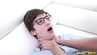 Nerdy son order to smash mother