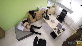 Delivery woman pounded in the office