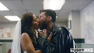 Abigail is screaming during a highly strong climax, albeit her bf is out of town