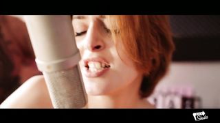 VO actress needs some inspiration 2