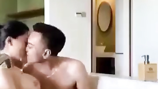 Pinch super-steamy của em Anh Thư và bạn trai yếu sinh lý