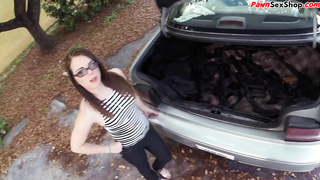 Petite pawnshop spex babe fucked before facial