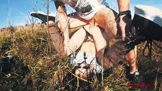 SPUNKY TEAR UP IN THE NEW AIR EXTRAORDINAIRE PICNIC WITH MEATY MANSTICK