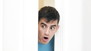 Curvy Nubian MILF spitroasted by short guys