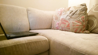 It's that time of the day when Aurora Polaris is frigging her cootchie on live web cam