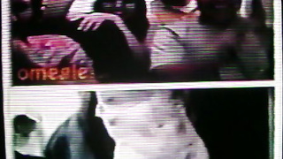 Cheering College girls & boys see my strip show (+ sound )