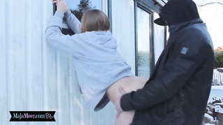 Outdoor winter fuckin' with bootylicious nubile Maja