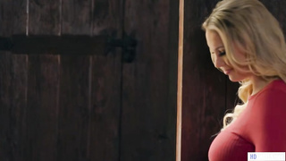 "Mrs. Doubtfire" is a girly-girl HARDCORE parody with some gravely super-fucking-hot episodes and noisy wails