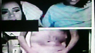 2 ladies, black & white, watch with delight (+ sound )