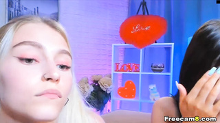 Cute Lesbos Kiss and Finger Fuck