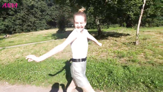 it's a sensation to walk in the park sans underpants