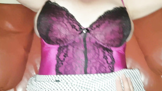 Cum dribbles from pussy