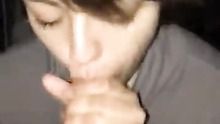 Fledgling Latina gives ecstatic oral