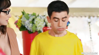 Smoking steamy cougar is having casual hookup with a junior stud, while they are still at work