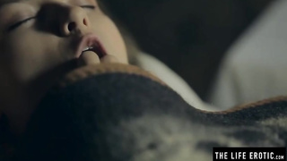 Unexperienced honey is using a carrot while tugging, because it senses finer than fuck-a-thon playthings