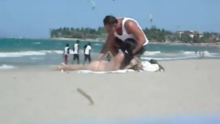 Sunburn Dare By Strangers  - corno espectador