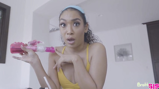 Red-Hot ebony Sarah Lace didn’t have use her fuck-fest fucktoy, she had antsy wood prepped for ravaging