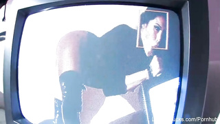 Smoking torrid Chinese honey London Keyes is playing her fuck-holes in front of the camera for joy