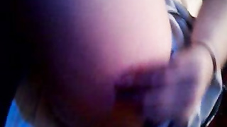 Carolina,ninfeta cavala de Barueri massageando sua bucetinha rosada com tesão