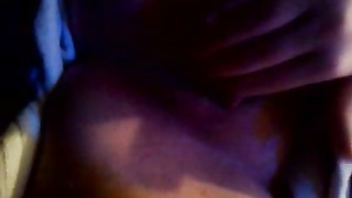 Carolina,ninfeta cavala de Barueri massageando sua bucetinha rosada com tesão