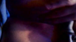 Carolina,ninfeta cavala de Barueri massageando sua bucetinha rosada com tesão