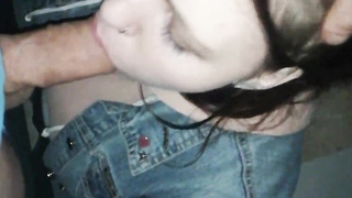 Deep Throat on the threshold of a residential mansion in the entrance (Homemade) Marish deep throats truly deep!