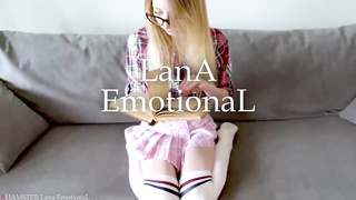 Nerdy blond honey luvs to get slurped and pulverized in the arse, until she finishes off