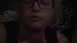 Pretty Booty White Dame Gives Grubby Head and Forearm Job Point Of View