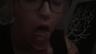 Pretty Booty White Dame Gives Grubby Head and Forearm Job Point Of View