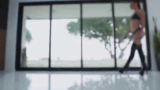 Brooklyn Gray is holding her gams raised high while getting a rod up her bootie