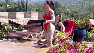 Super-Hot honeys in the pool, so great to watch this