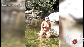 After having a bathtub in the sea, plump dark-haired is stroking and loving it a plenty of