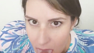 Wifey blow-job guzzle