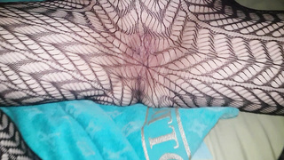 Sex in patterned fish nets