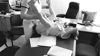 Follando a la secretaria