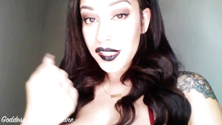 My hallow3en mask is Myb0dyjamie valentine