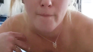 Hotassunicorn deepthroats from gentle to Gulp