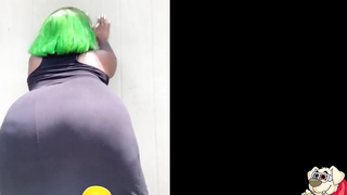 JUICY BBW EBONY  showing ass IN CAR- Lovely BBW SSBBW FETISH - Black Girl Twerking ASS