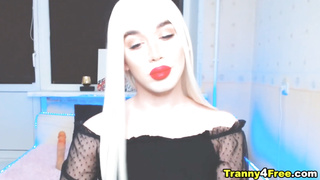 Awesome Shemale Masturbate On Cam