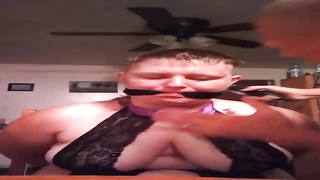 Lush gal is getting her head bald in front of the camera, just for joy