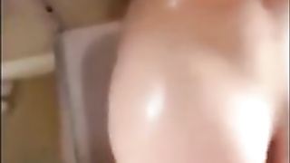 MEU MARIDINHO ME COMENDO NO BANHEIRO