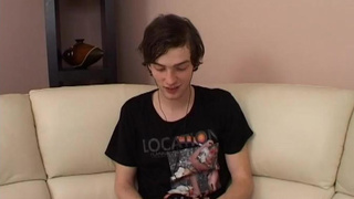 Lewd black-haired girl luvs extraordinary hook-up