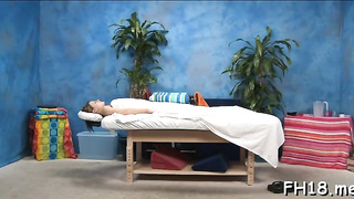 Ravishing doll kymber lee worships toying with her bud