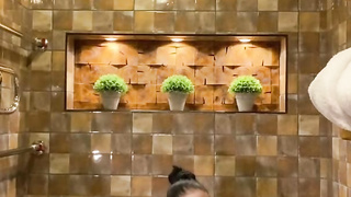 Warm  washes and plays with faux-cock in the bathroom. Backstage - MaryVincXXX