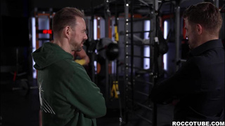 Exotic Sweetie Zaawaadi Plunged by two Thick Meat