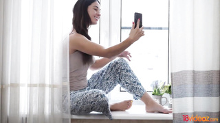 18videoz - Alice Kelly - Found a brilliant teenage paramour