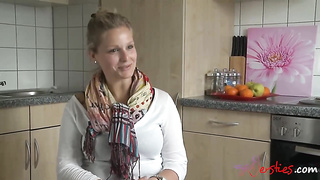 Delectable blondie dame would like to have casual hump with her step- sonny, until she ejaculates