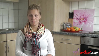 Delectable blondie dame would like to have casual hump with her step- sonny, until she ejaculates