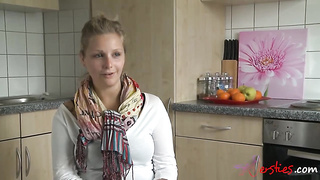 Delectable blondie dame would like to have casual hump with her step- sonny, until she ejaculates